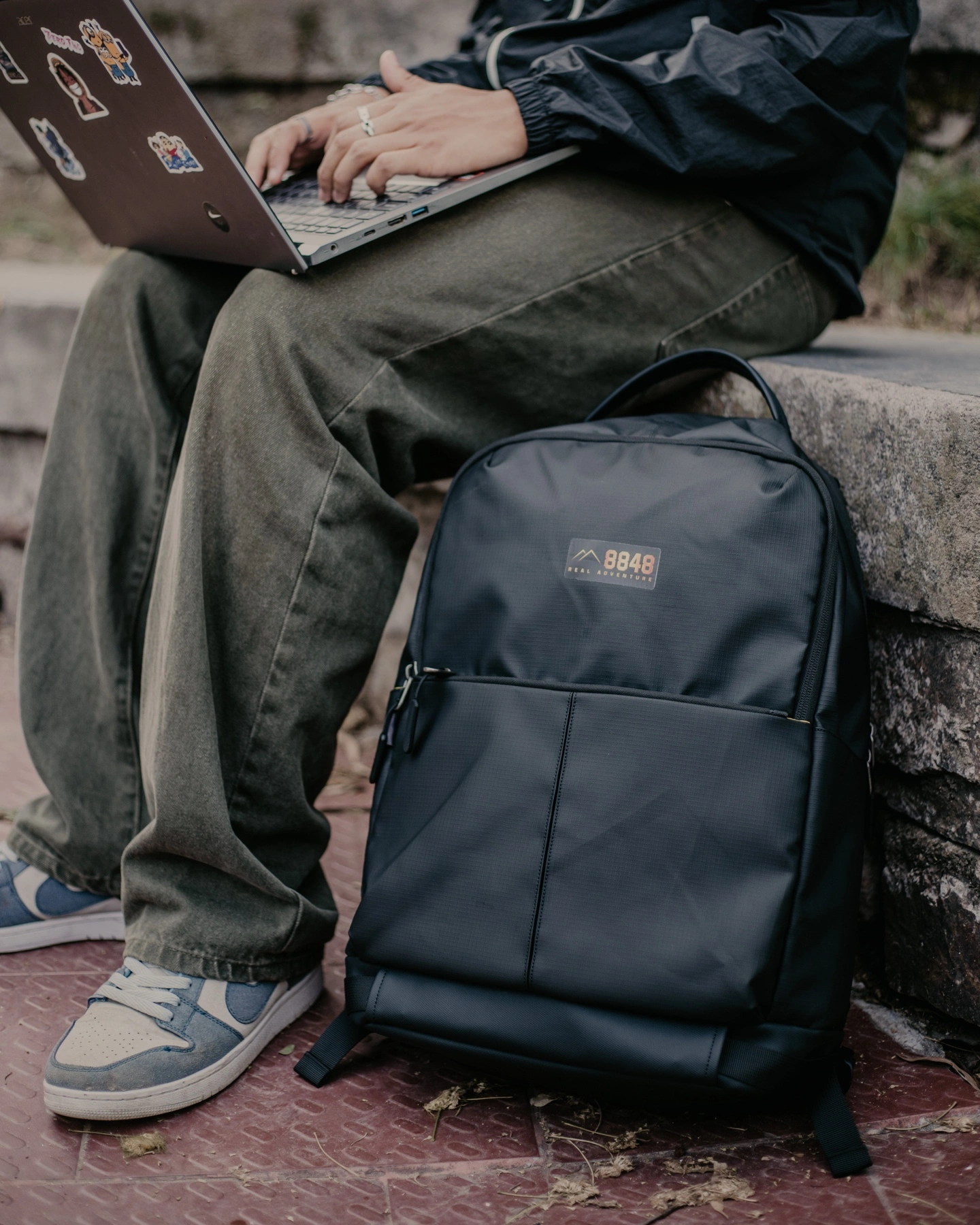 Unisex 8848 Carry Pack – Obsidian Black Backpack