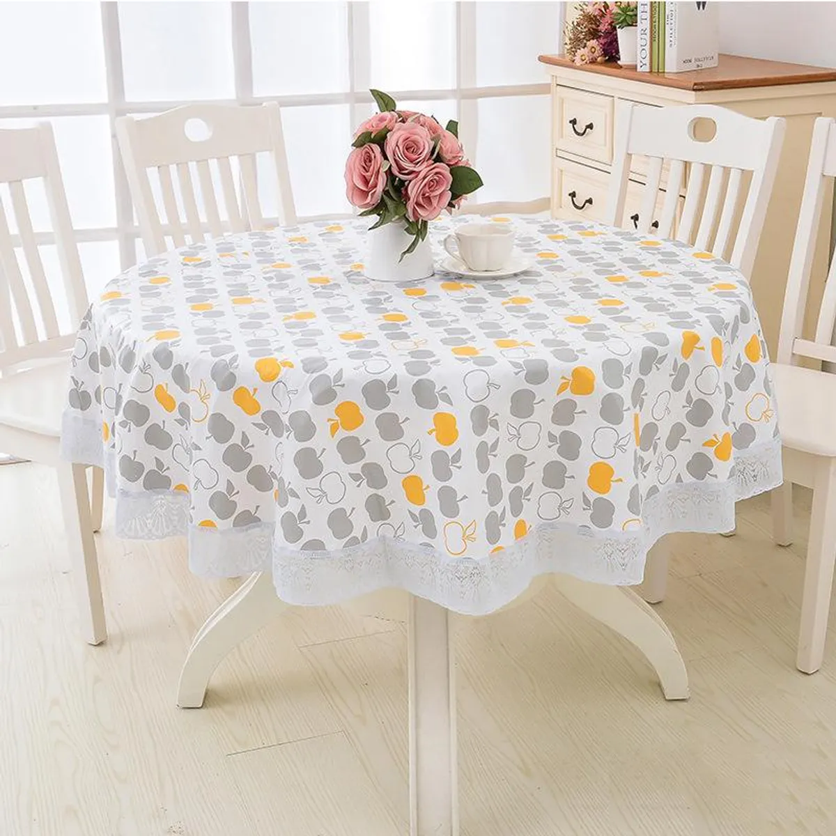 Round Shape Waterproof Dining Table Cloth - Color And Print May Vary
