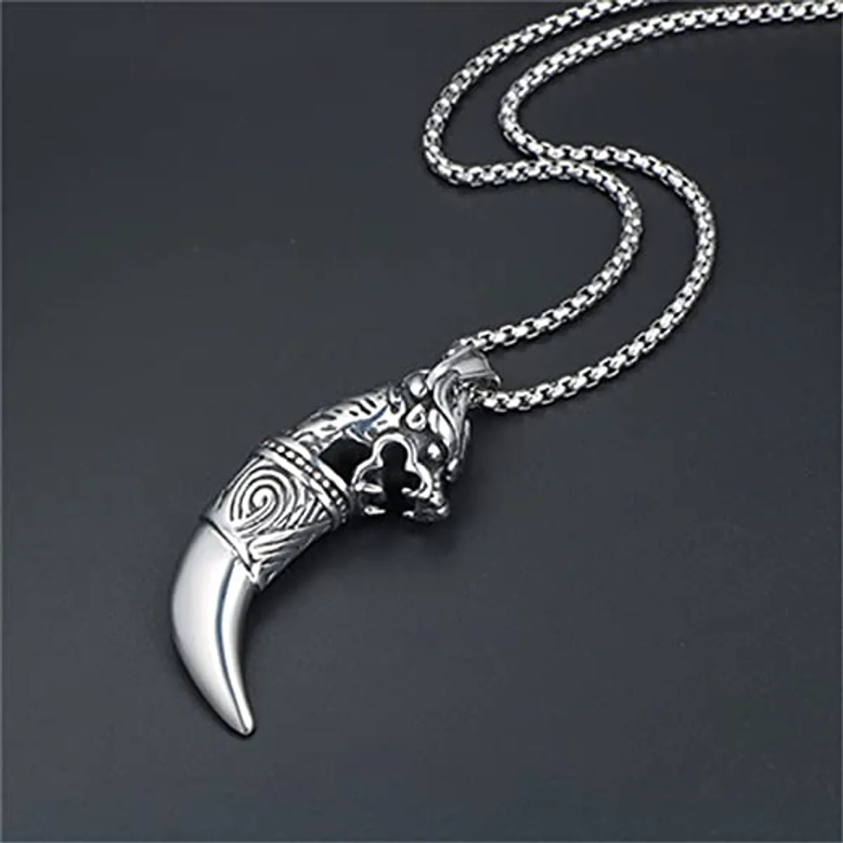 The Wolf Tooth Pendant Chain Necklace For Men 60cm-(Oxidized Silver)