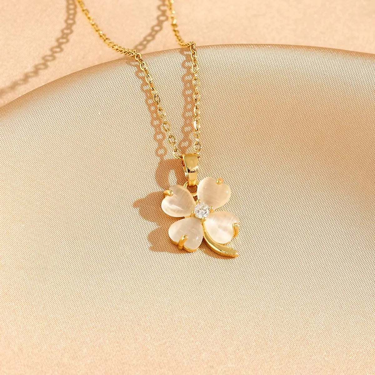 Four Leaf Resin Clover Necklace For Women 47cm-Gold