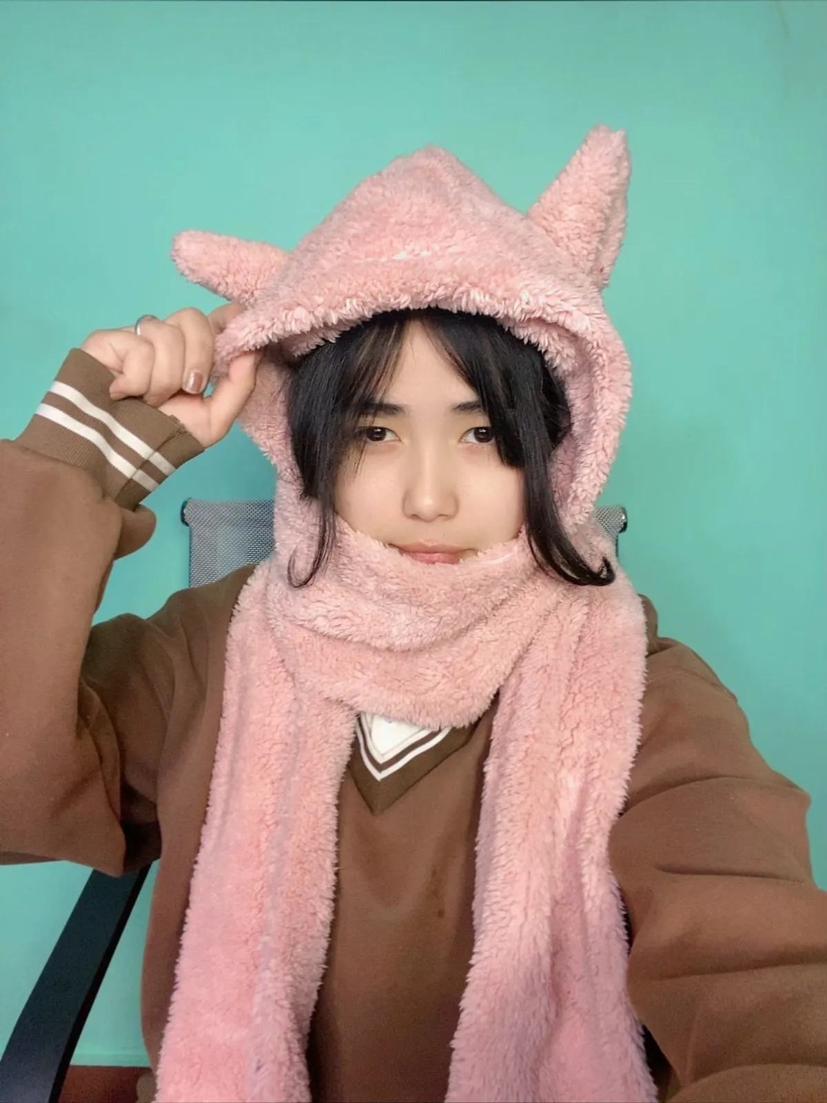 2-in-1 Women’s Winter Fleece Hooded Scarf - Pink