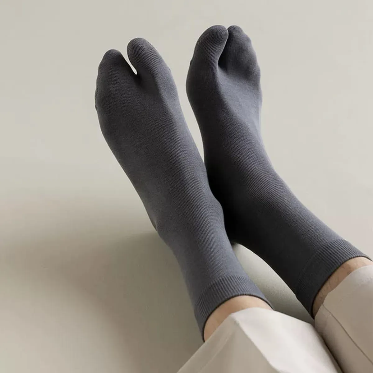 Pack of 5 Pairs Woolen Plain Toe Socks - Women Multicolor