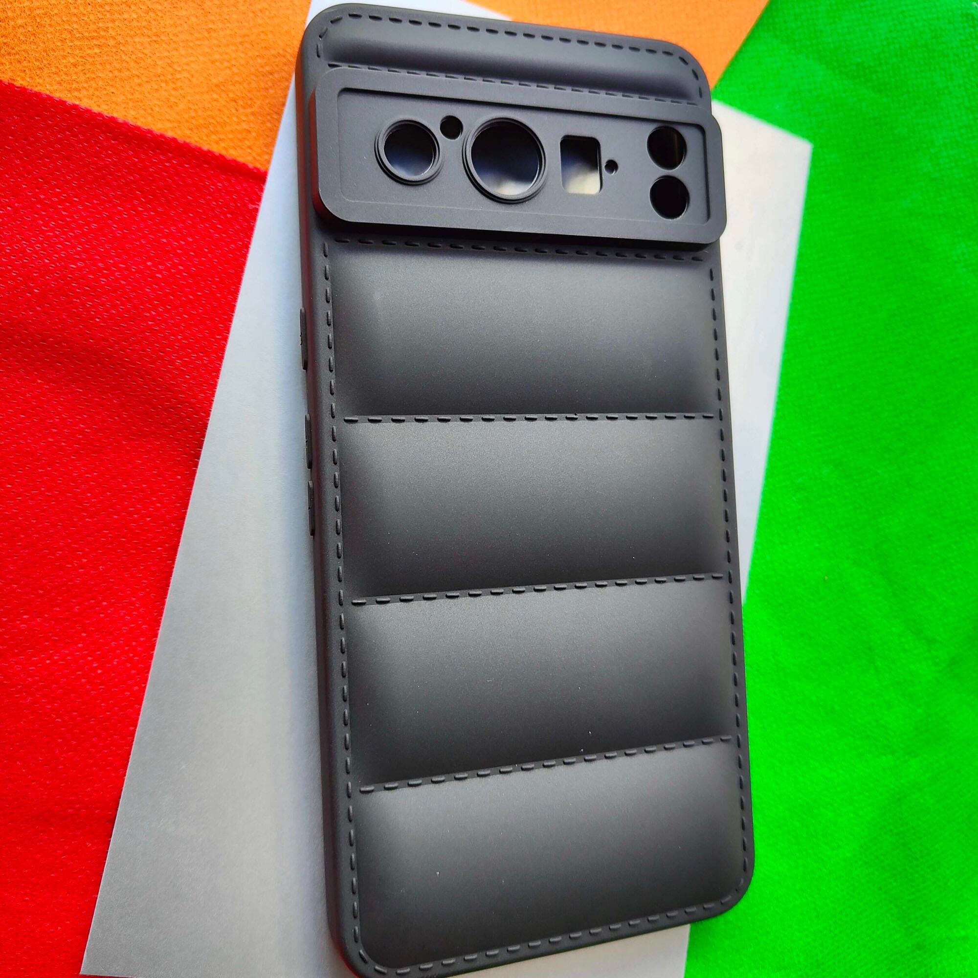 Google Pixel 8 Pro Down Jacket Wave Silicone Back Cover 