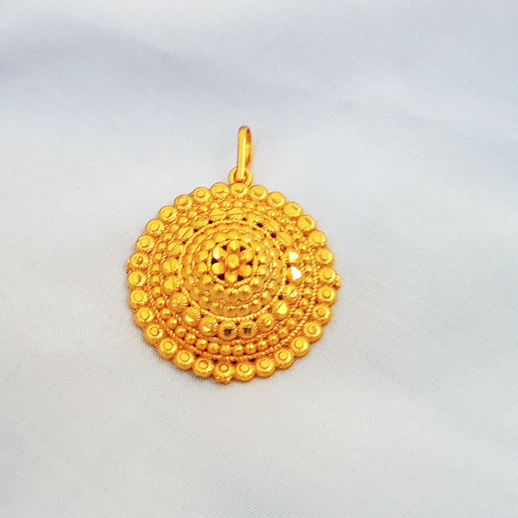 Gold Plated Round Locket Pendant For Chain Or Pote, Perfect For Married Women
