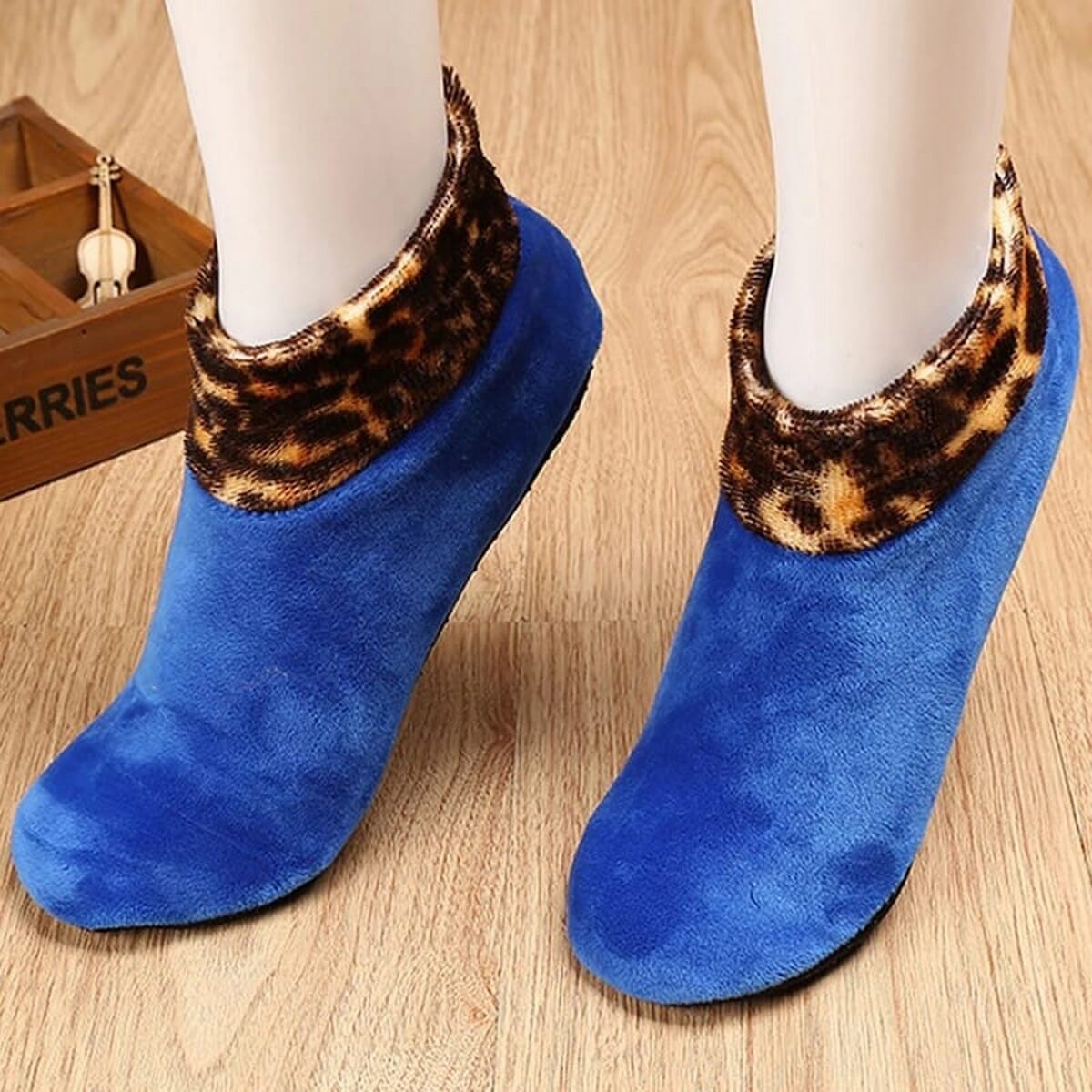 6-Piece Velvet Fur-Lined Winter Socks – Multicolor (3 Pairs) - free size