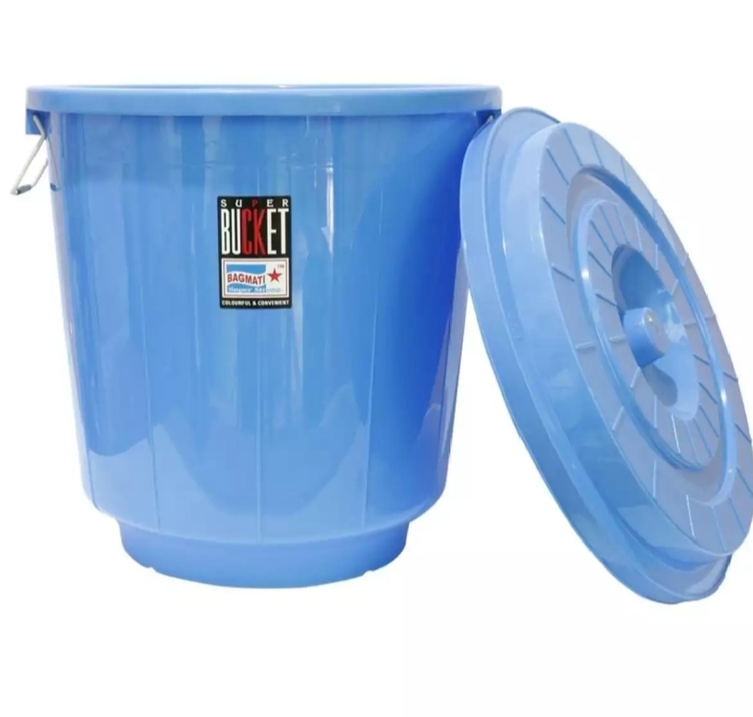 20 Liter Bagmati Bucket  With Lid - Multicolor