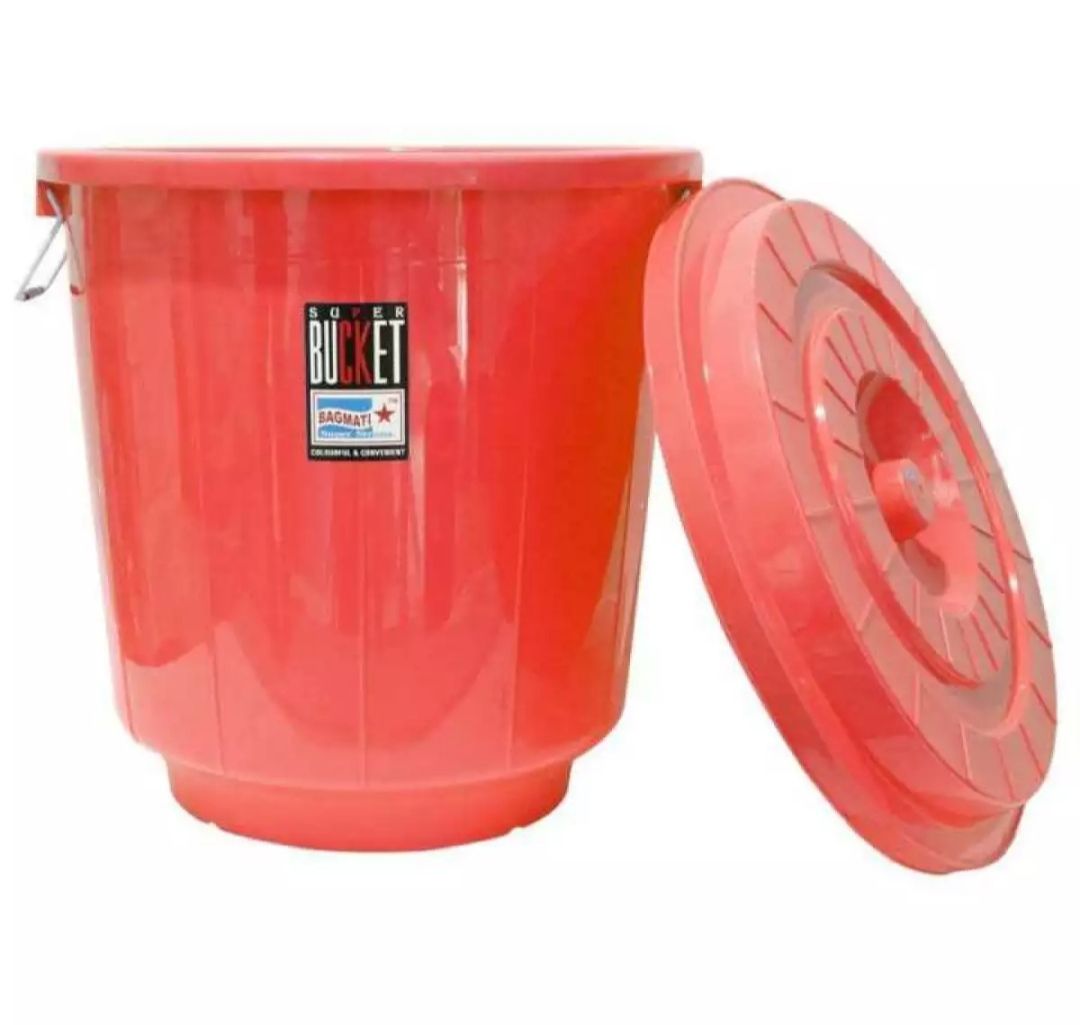 Red Color Stripe Bucket 20 Ltr With Lid