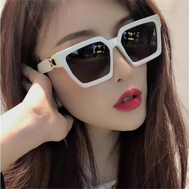 White Frame Square Design Unisex Sunglasses - Black/White