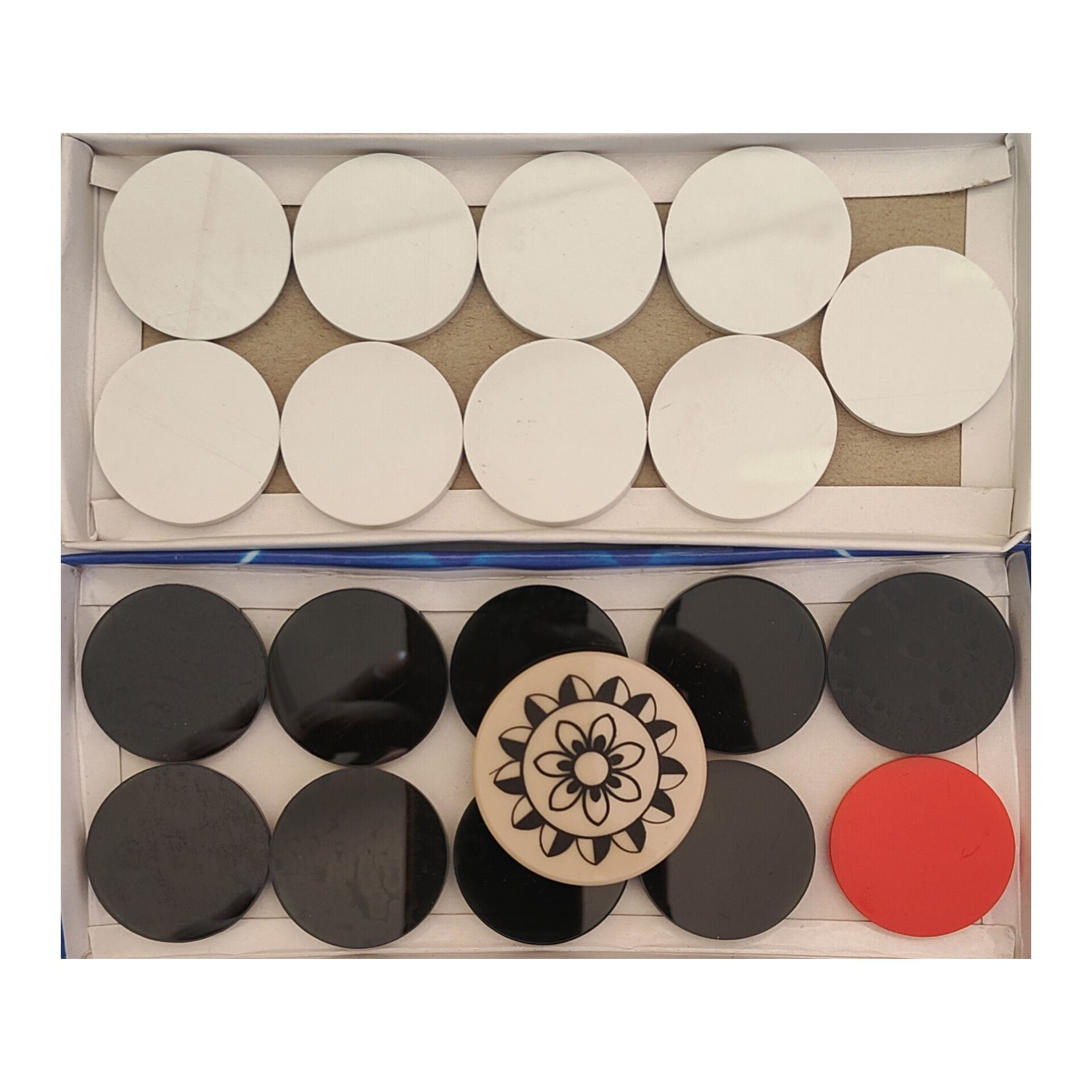 Carrom Board Goti With Striker - Multicolor
