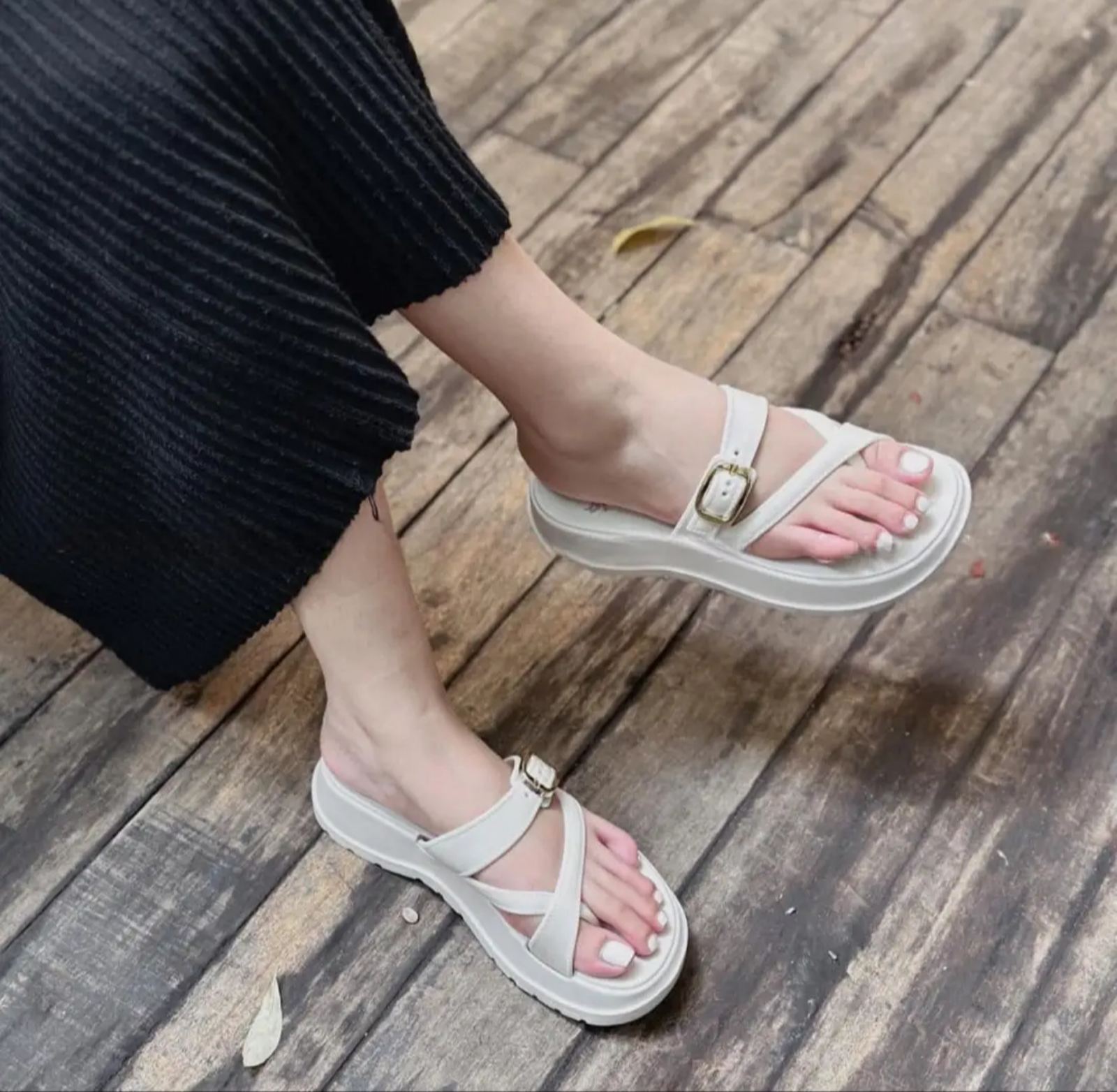 Korean Pinch Toe Wedge Sandals