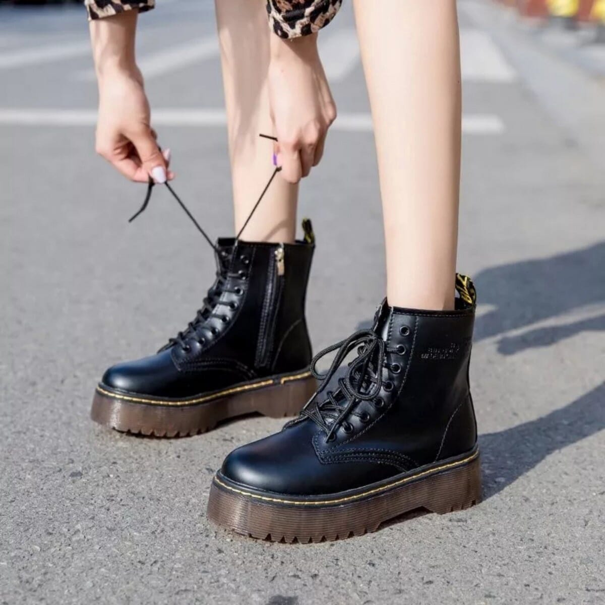 Women’s Retro British Platform Boots – Round-Toe Thick-Sole Lace-Up Zipper Retro British Platform Boots – Round-Toe Thick-Sole Lace-Up Zipper Footwear For Women