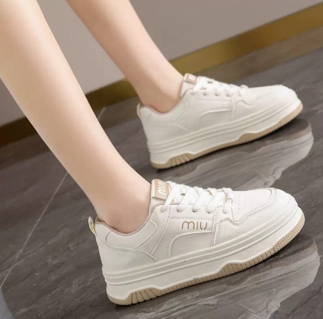 Leather Thick Sole Casual Sneakers For Women