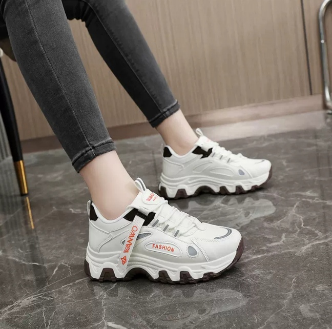 Korean Breathable Platform Lace-Up Shoes - Women