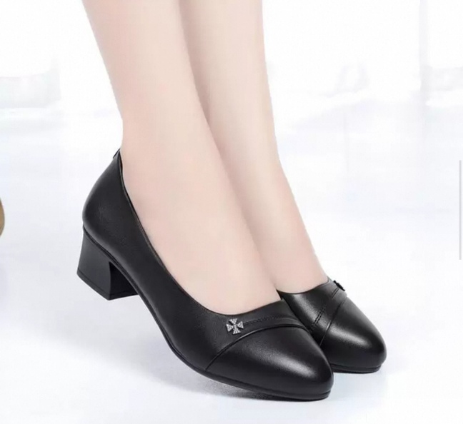 Fashion Soft Leather Square Heel Shoes - Women