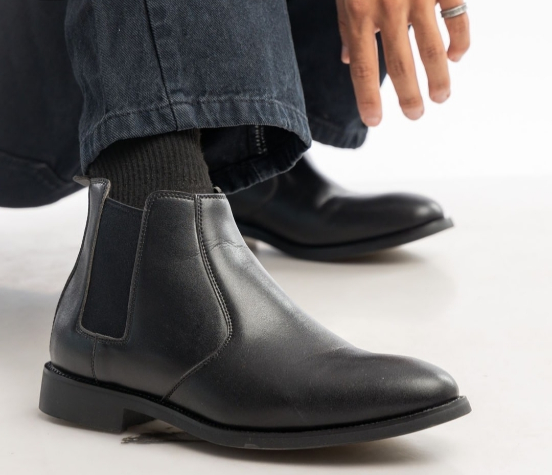 Classic Black Leather Boots For Men
