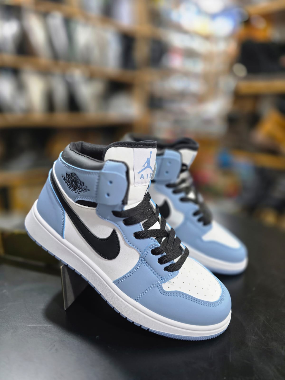 Unisex High Top Jordan Sneakers 