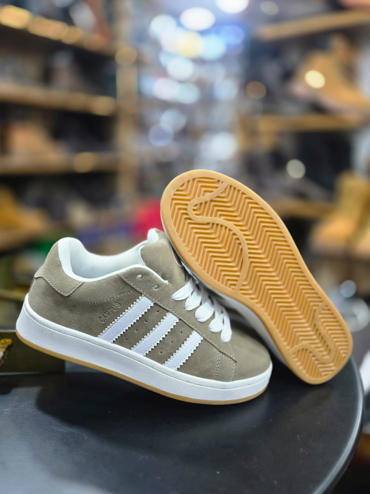 Classic Stripe Suede Low Top Sneakers Unisex 