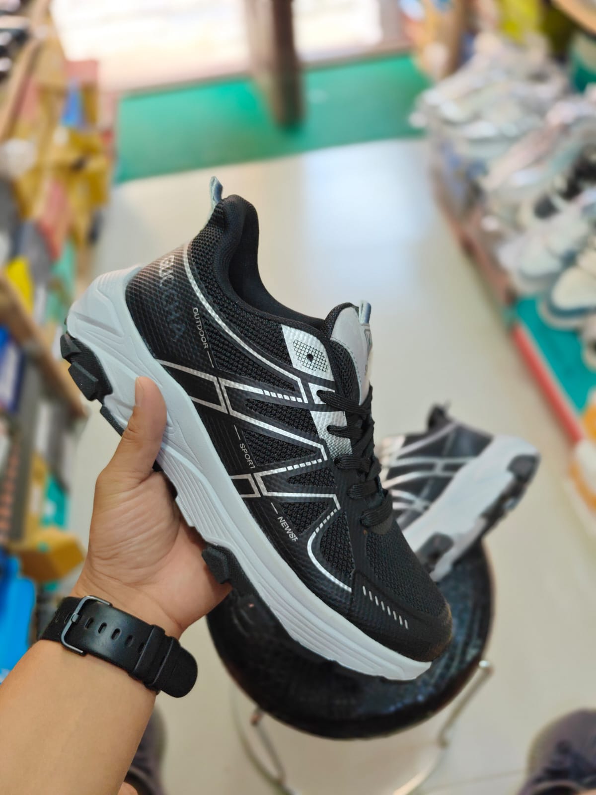 Songta Classic Stylish Sneakers For Men