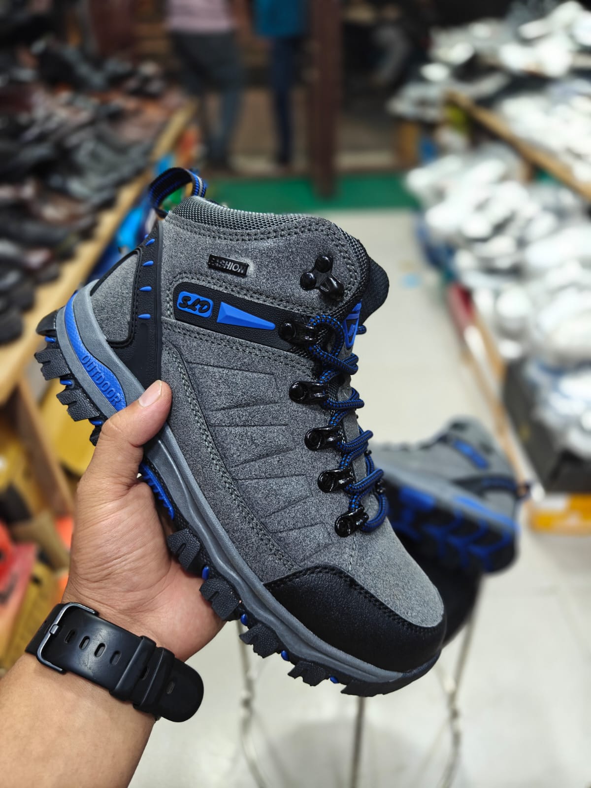 Premium Trekking Shoes For Men