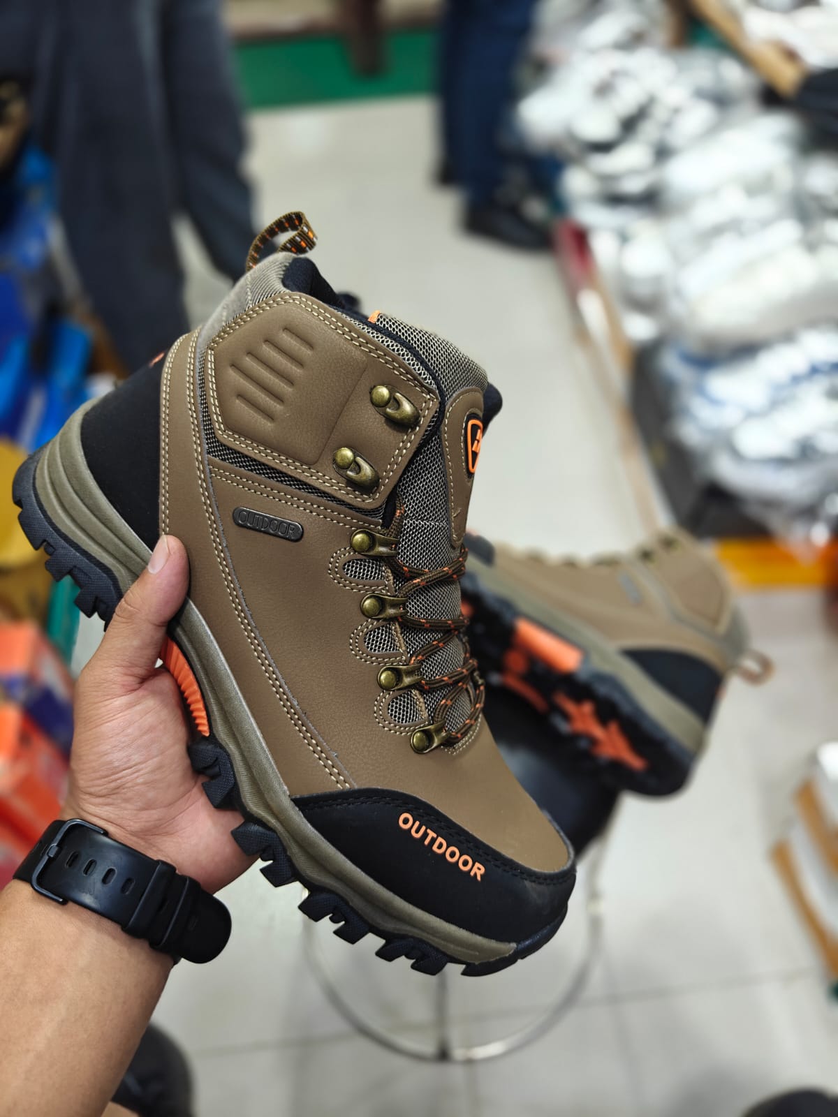 Premium Trekking Shoes For Men