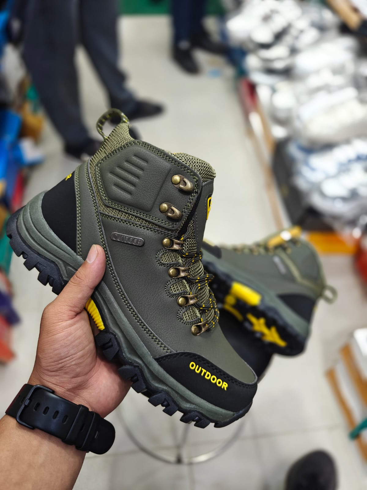 Premium Trekking Shoes For Men