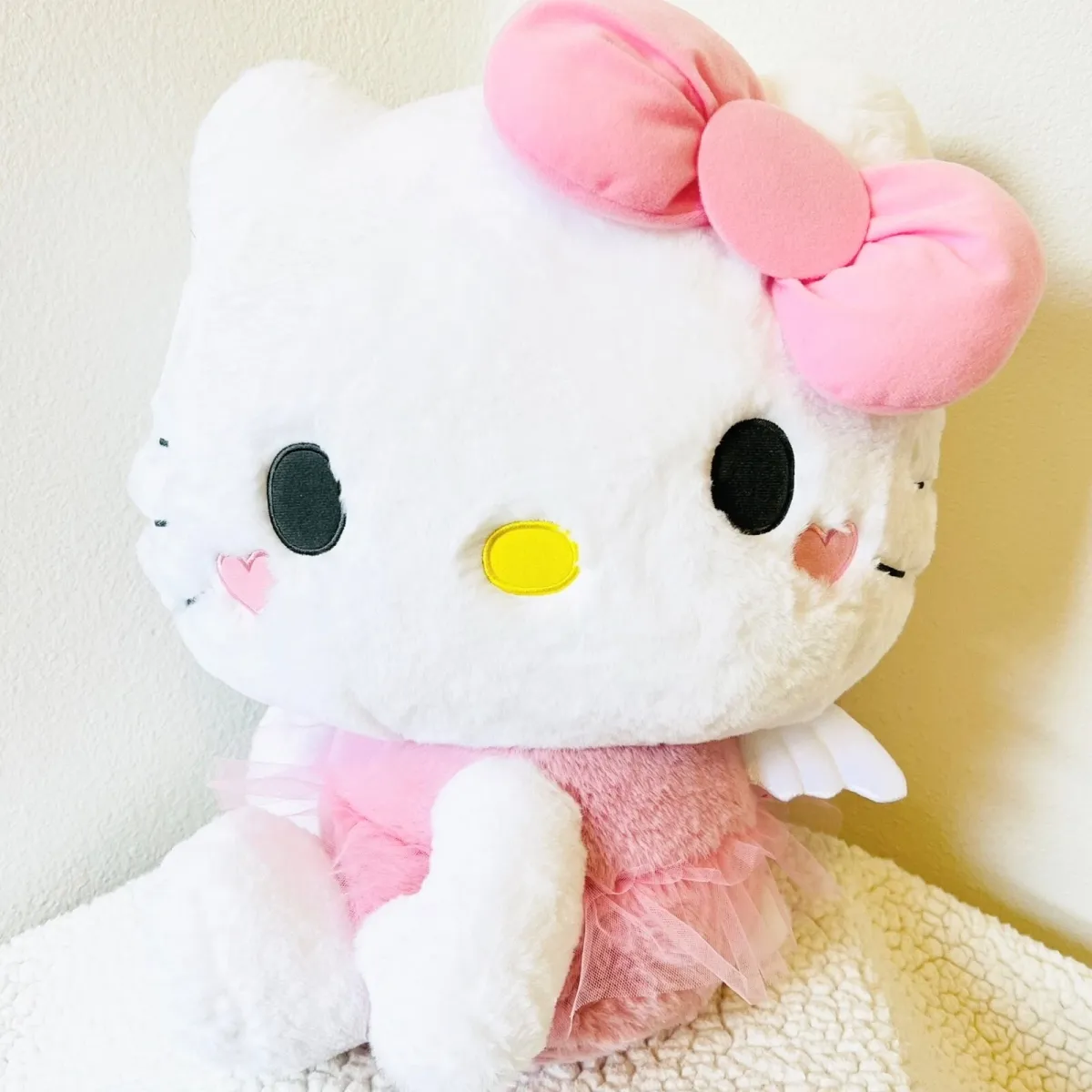 Hello Kitty & Friends Pink Plush Toy