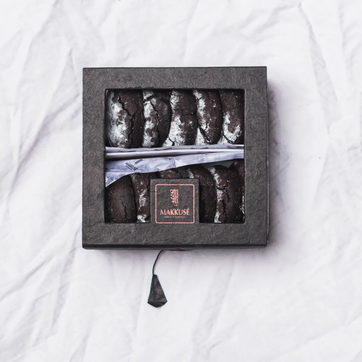 Makkusé Chocolate 14 Pack Cookie Box