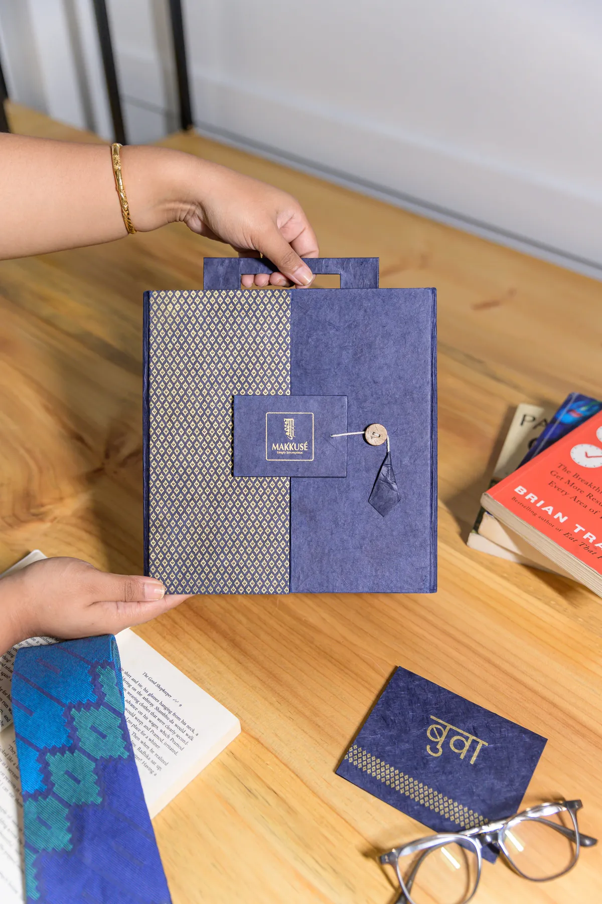 Makkusé Small Father’s Day Gift Box - with Dhaka Topi (Regular)