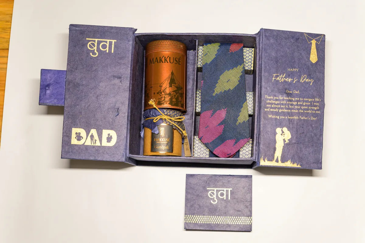 Makkusé Small Father’s Day Gift Box - with Handwoaven Dhaka Tie (No added sugar)